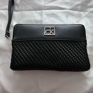 NWOT Calvin Klein - Black wristlet/clutch